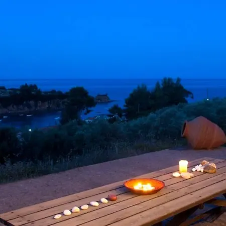 Modern Beachfront In North Evia, Greece! Villa Kocikiá